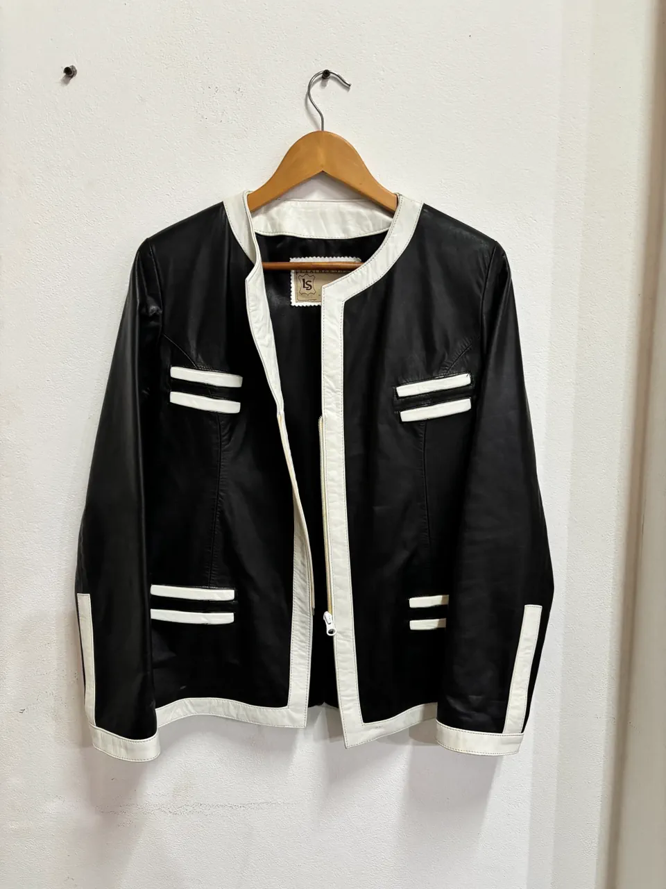 Leather Shop · Talle M