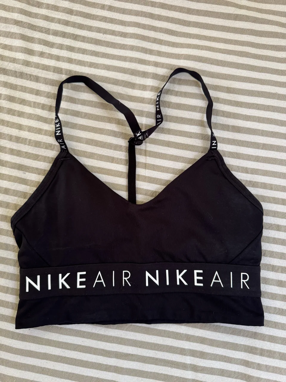 Corpiño deportivo Nike · Talle XS