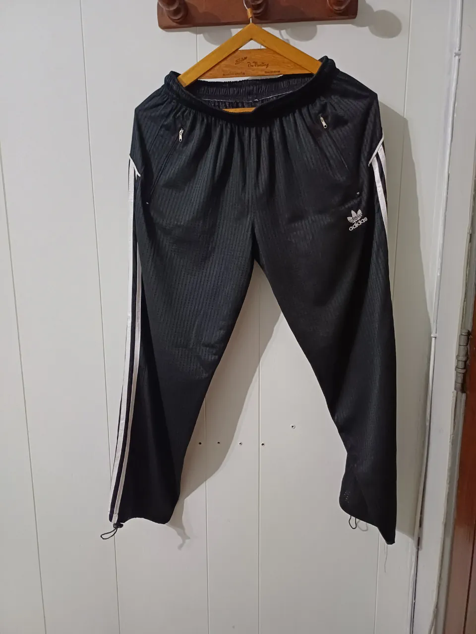 Pantalón adidas - imagen 1