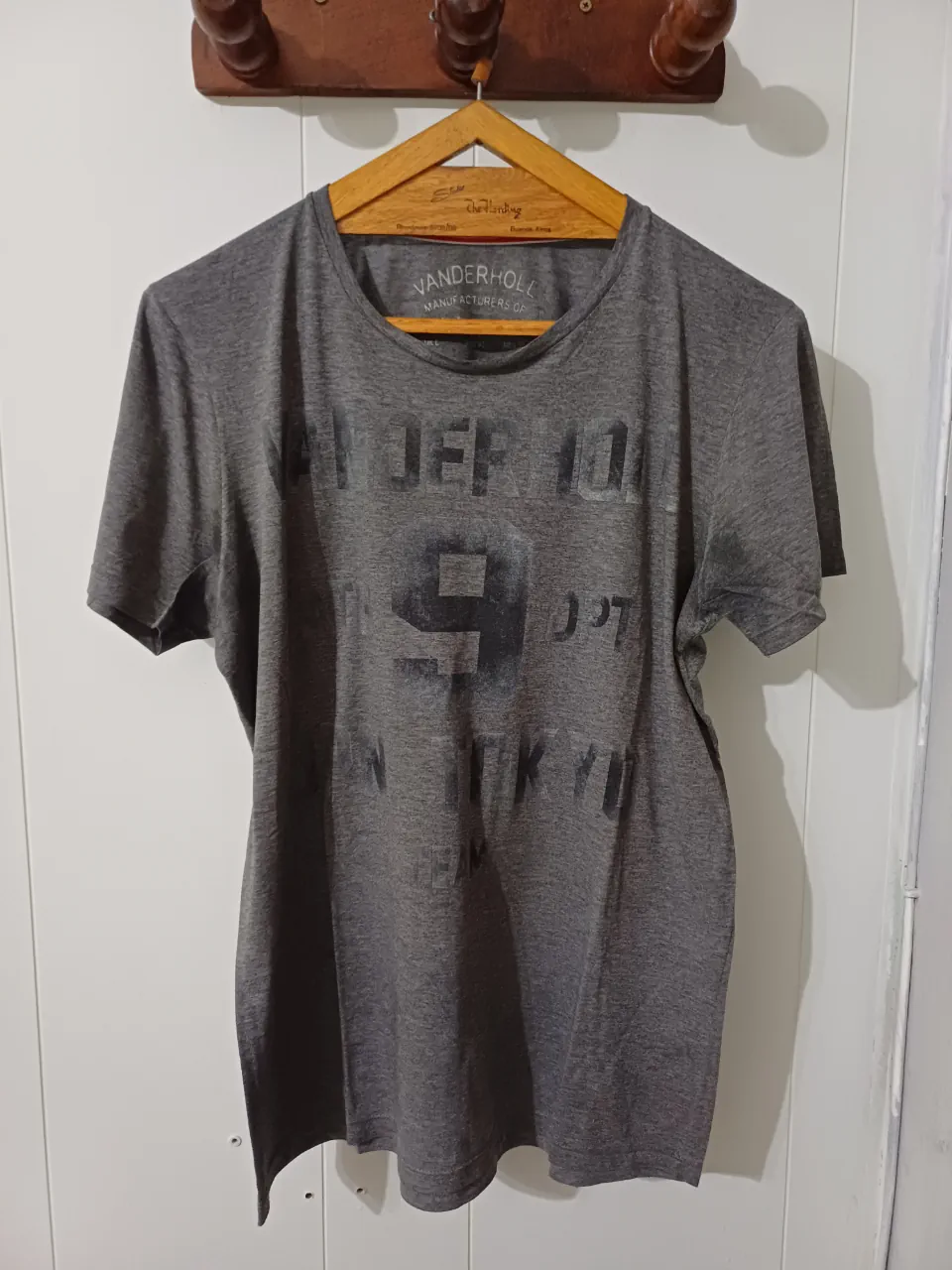 Remera Vanderholl · Talle 1
