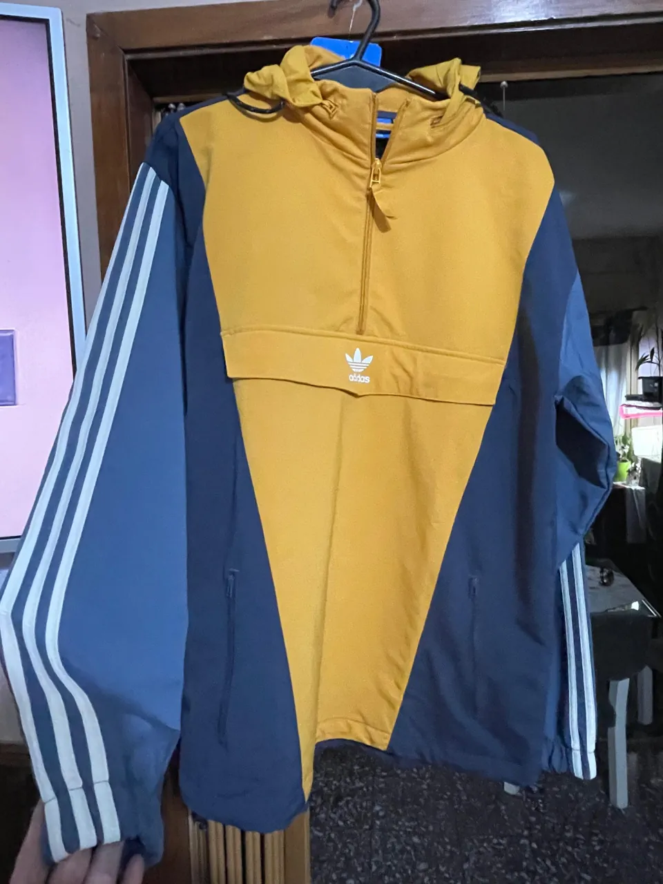 Buzo adidas · Talle S