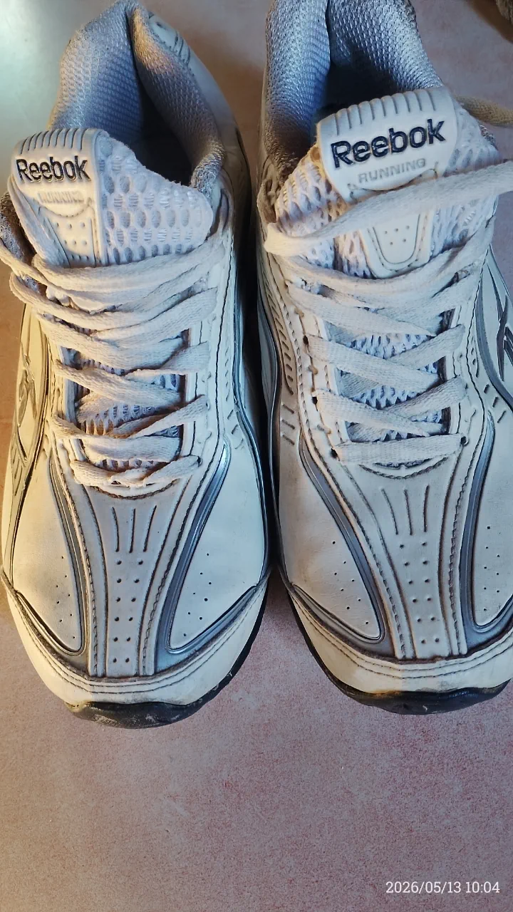 Reebok · Talle AR 36