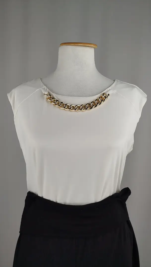 Remera Calvin Klein · Talle L