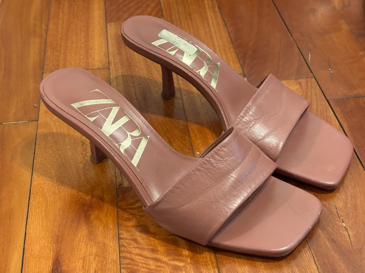 Zara · Talle AR 38