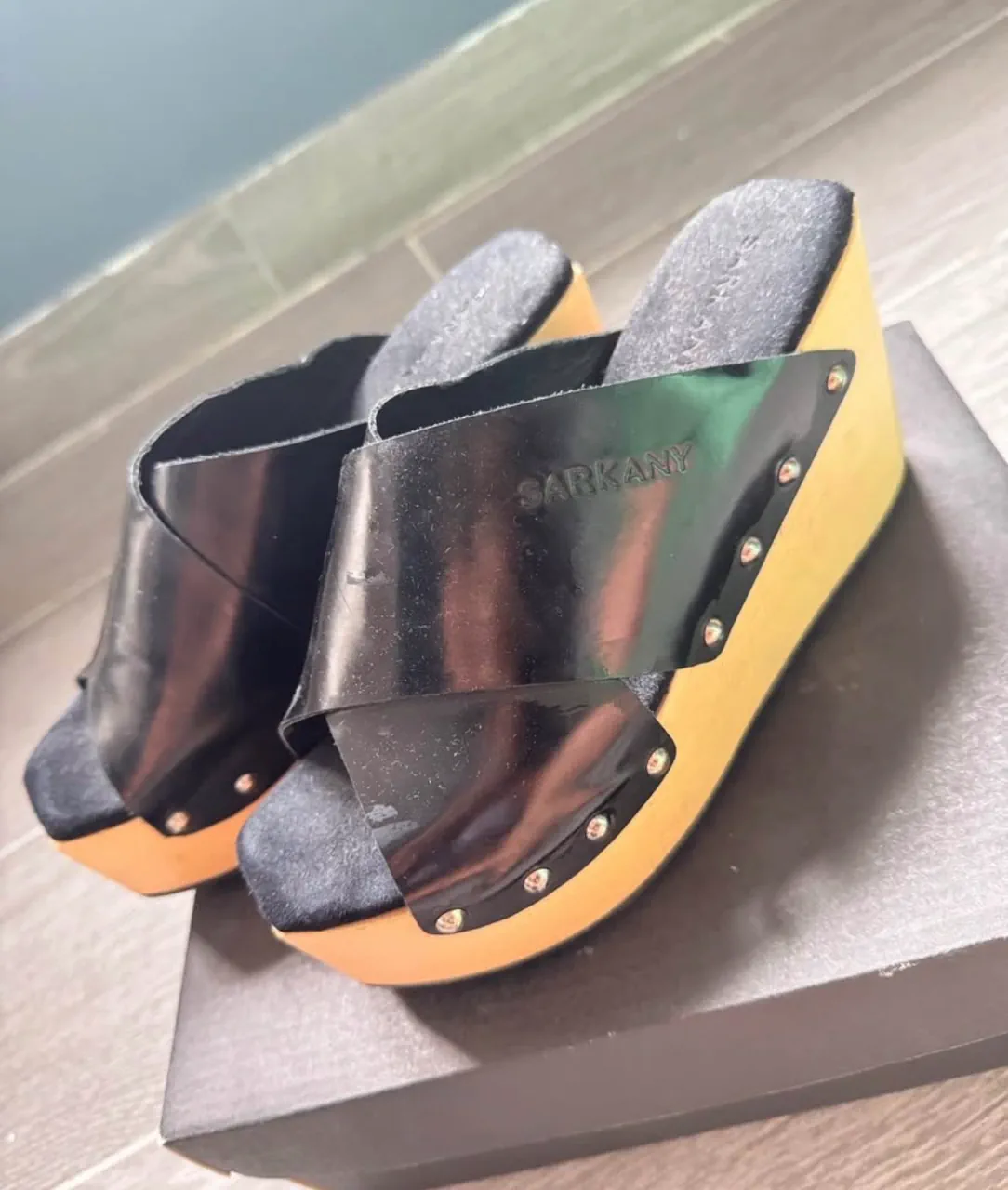 Zuecos Sarkany - imagen 1