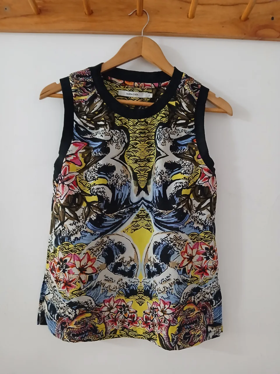 Musculosa Maria Cher · Talle M