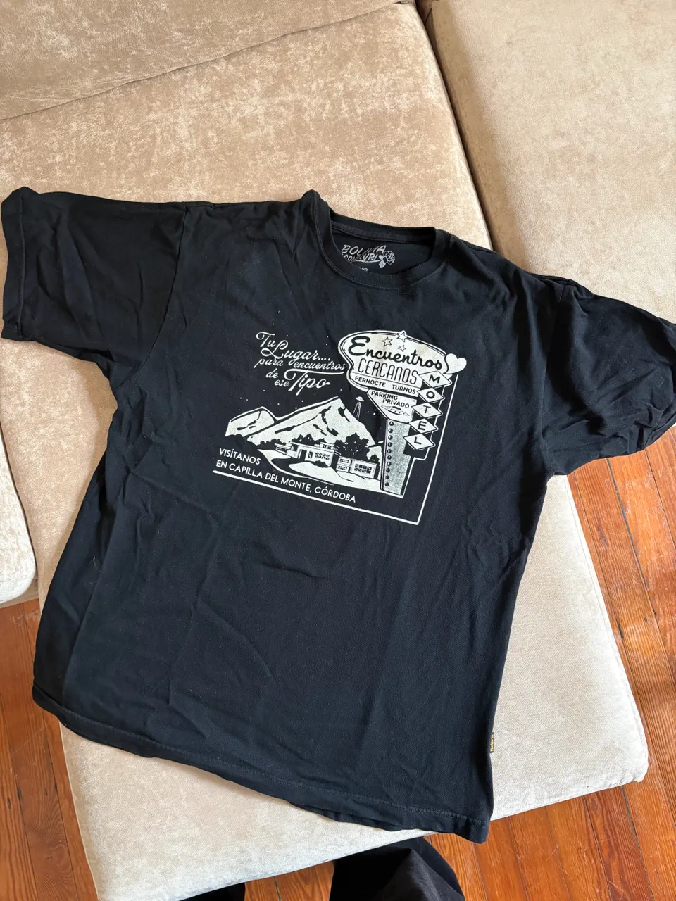 Remera Bolivia · Talle L