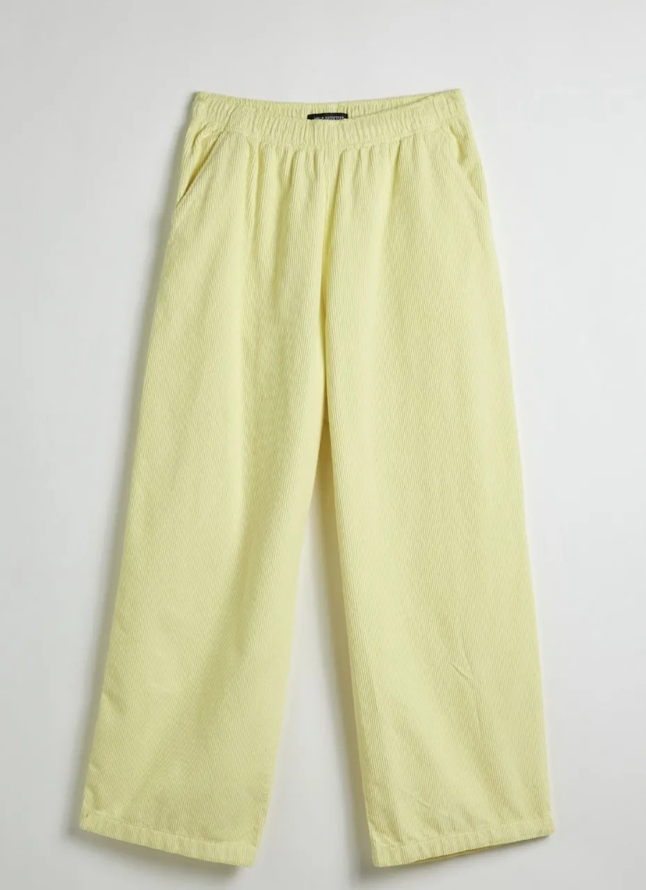 Urban Outfitters · Talle S