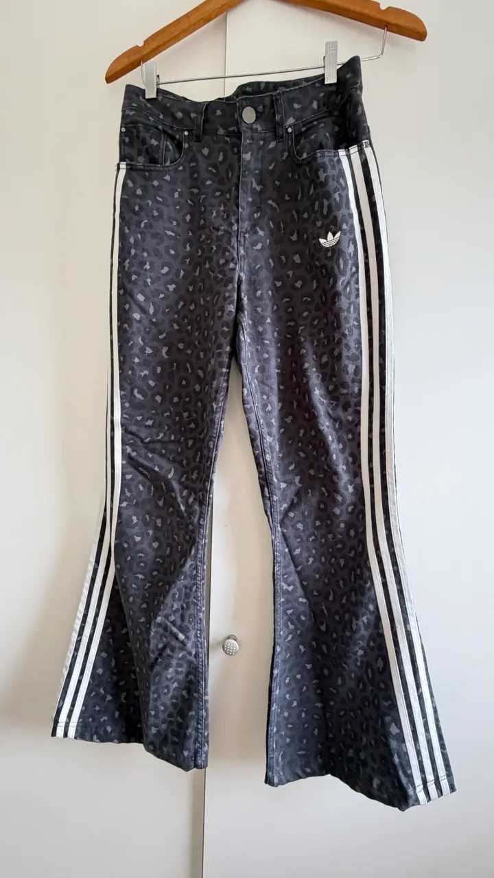 adidas · Talle MEX/ARG 26