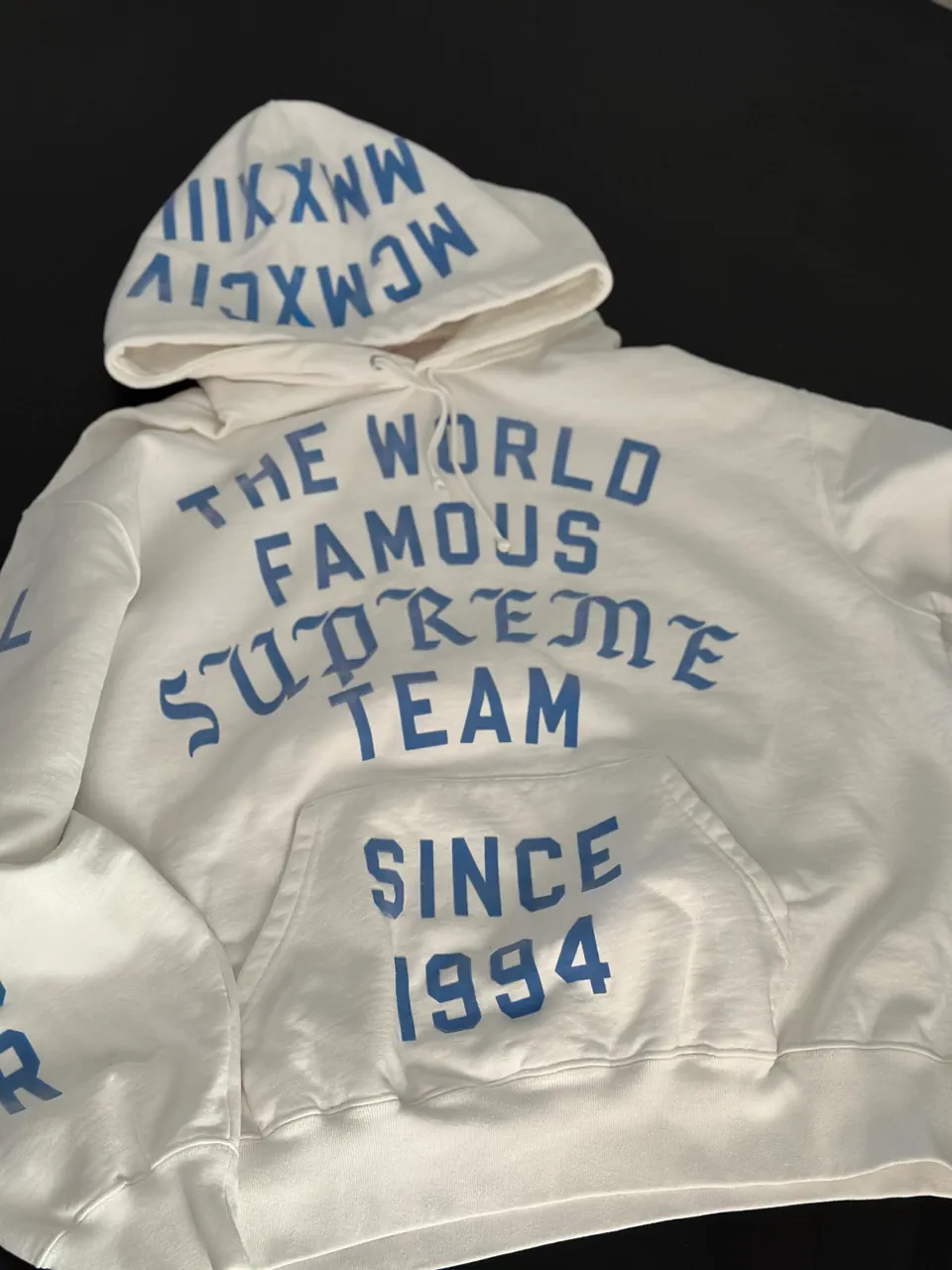 Buzo Supreme · Talle M