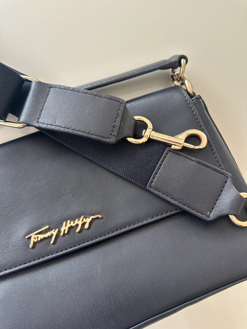 Bandolera Tommy Hilfiger - imagen 4