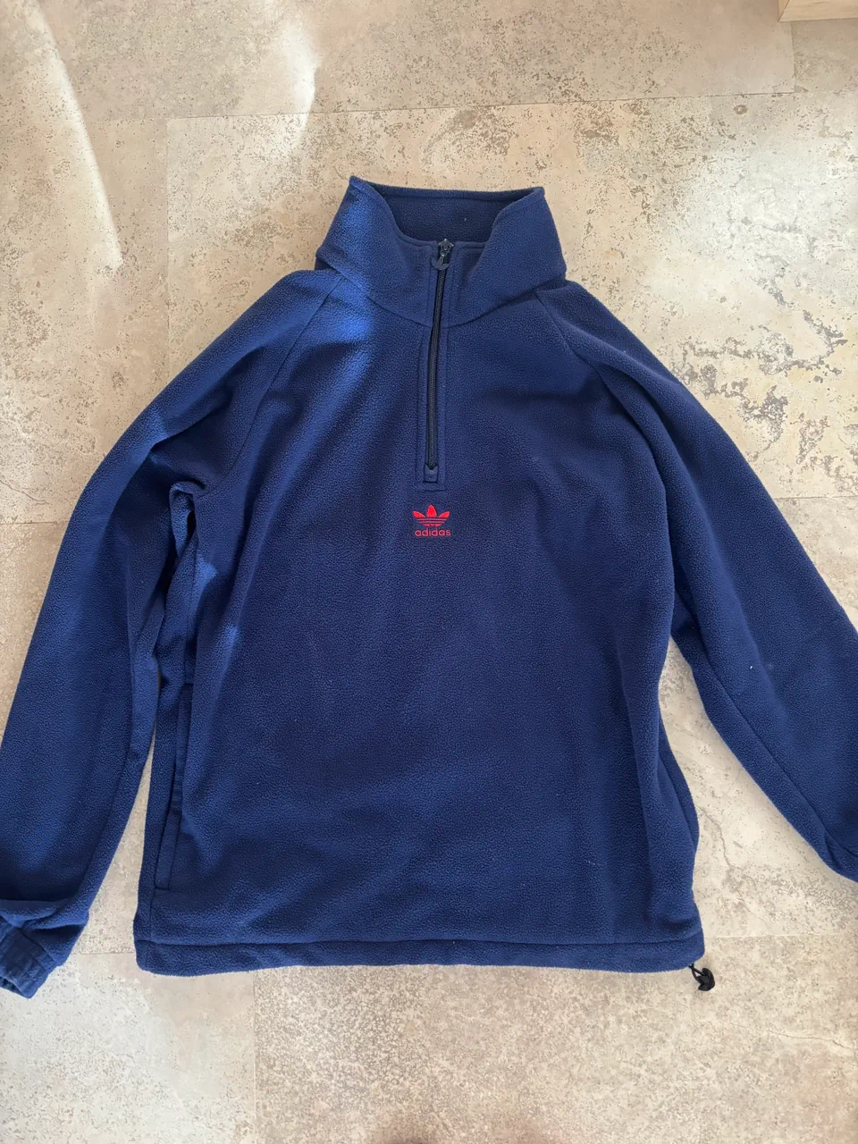 adidas · Talle M