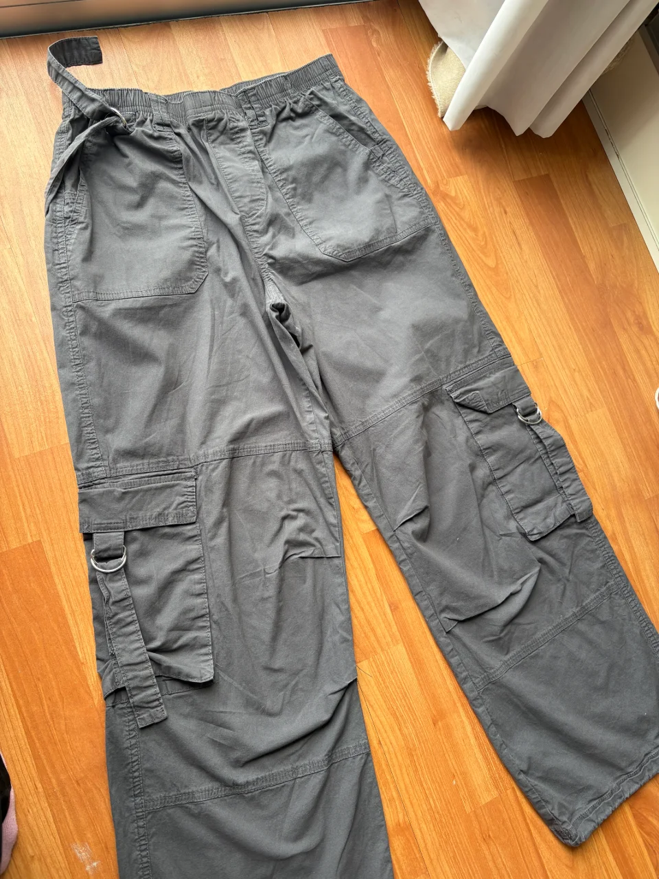 Pantalón Happily grey · Talle M