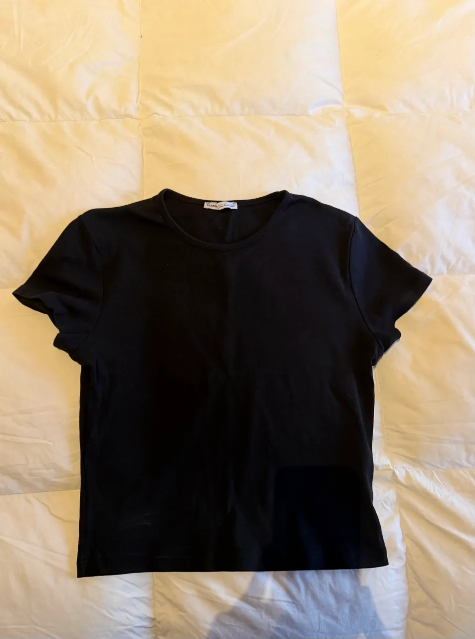 Remera Bershka · Talle XL