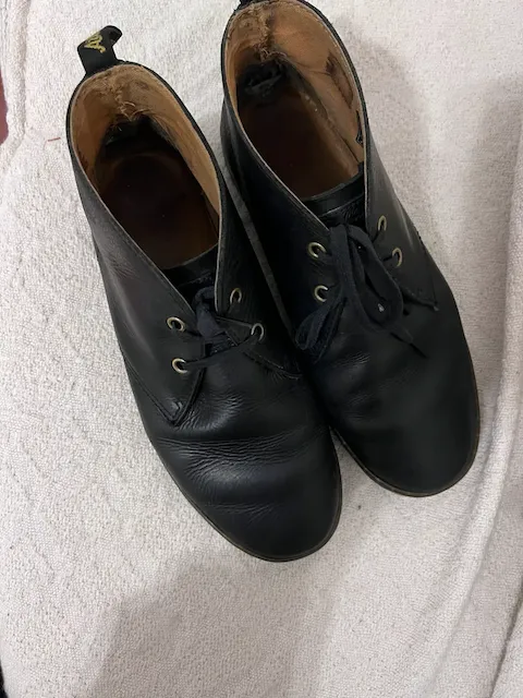 Dr. Martens · Talle AR 41