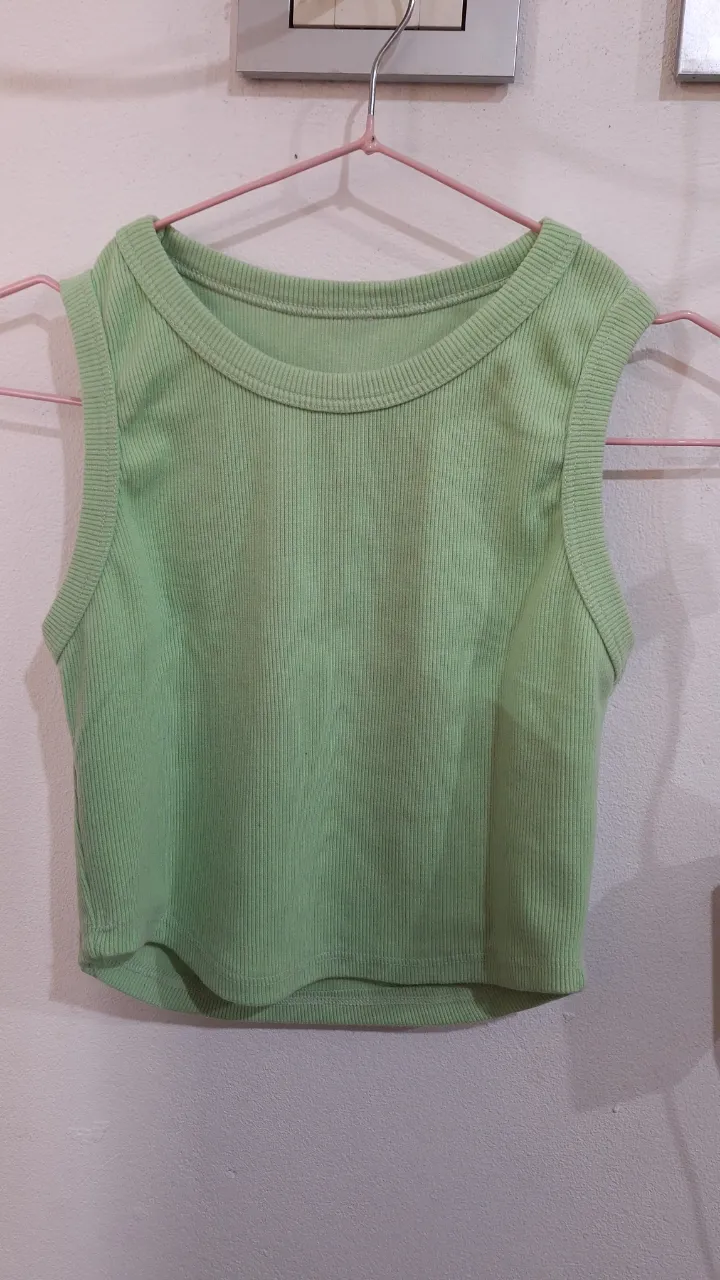 Musculosa A ≠ · Talle 1