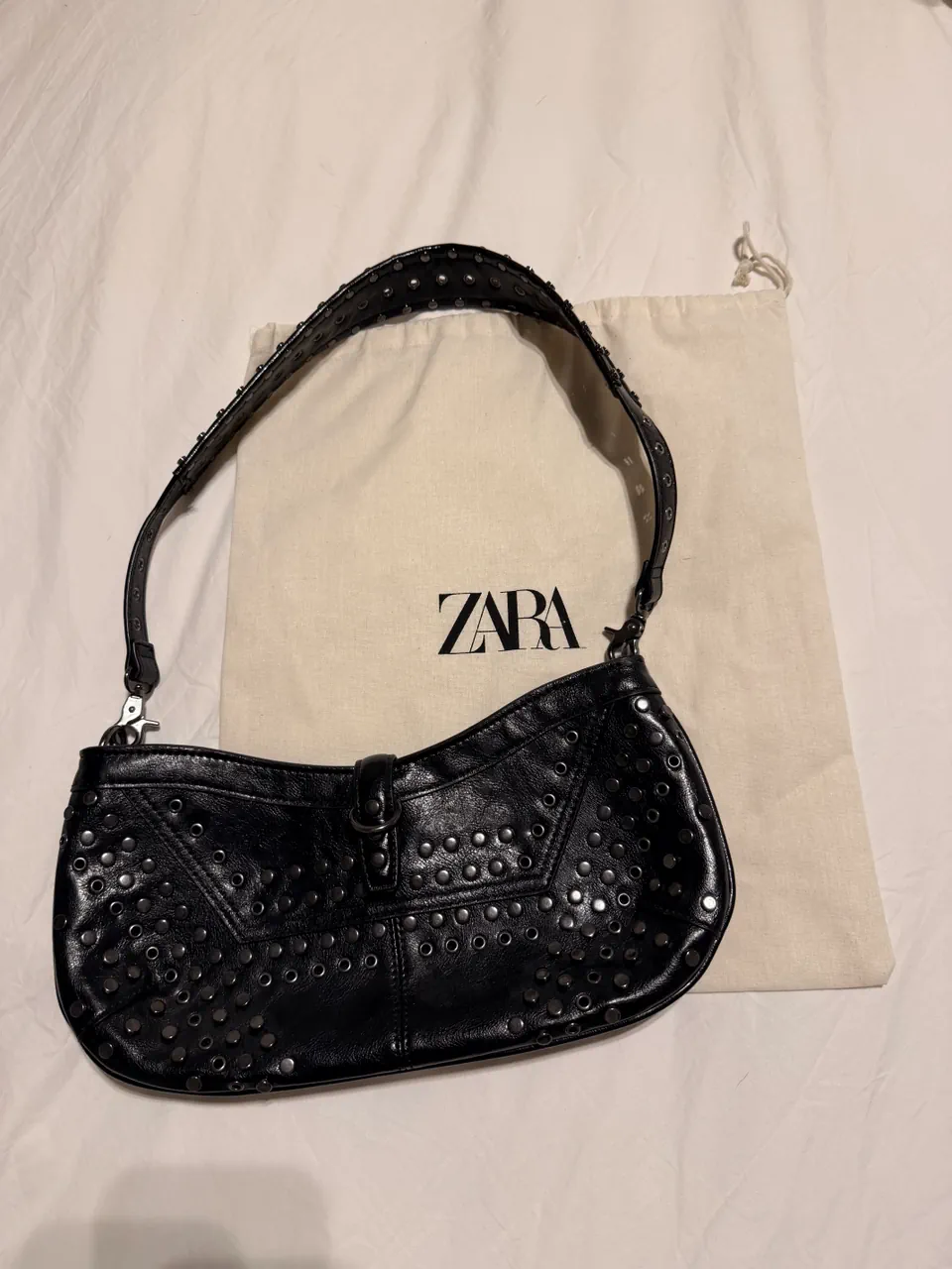 Cartera Zara
