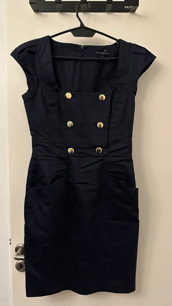Vestido French Connection · Talle M