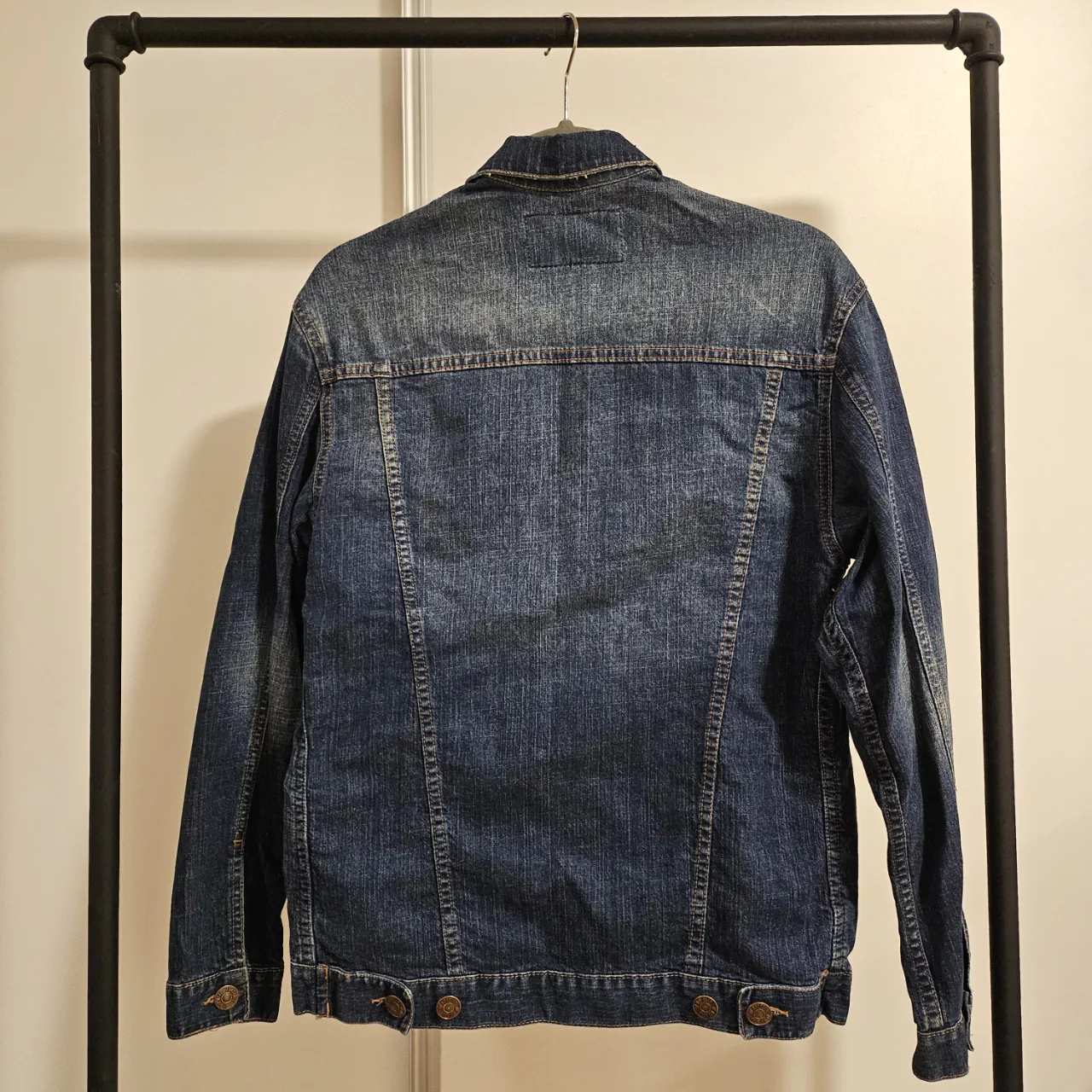 Campera Ay Not Dead - imagen 5