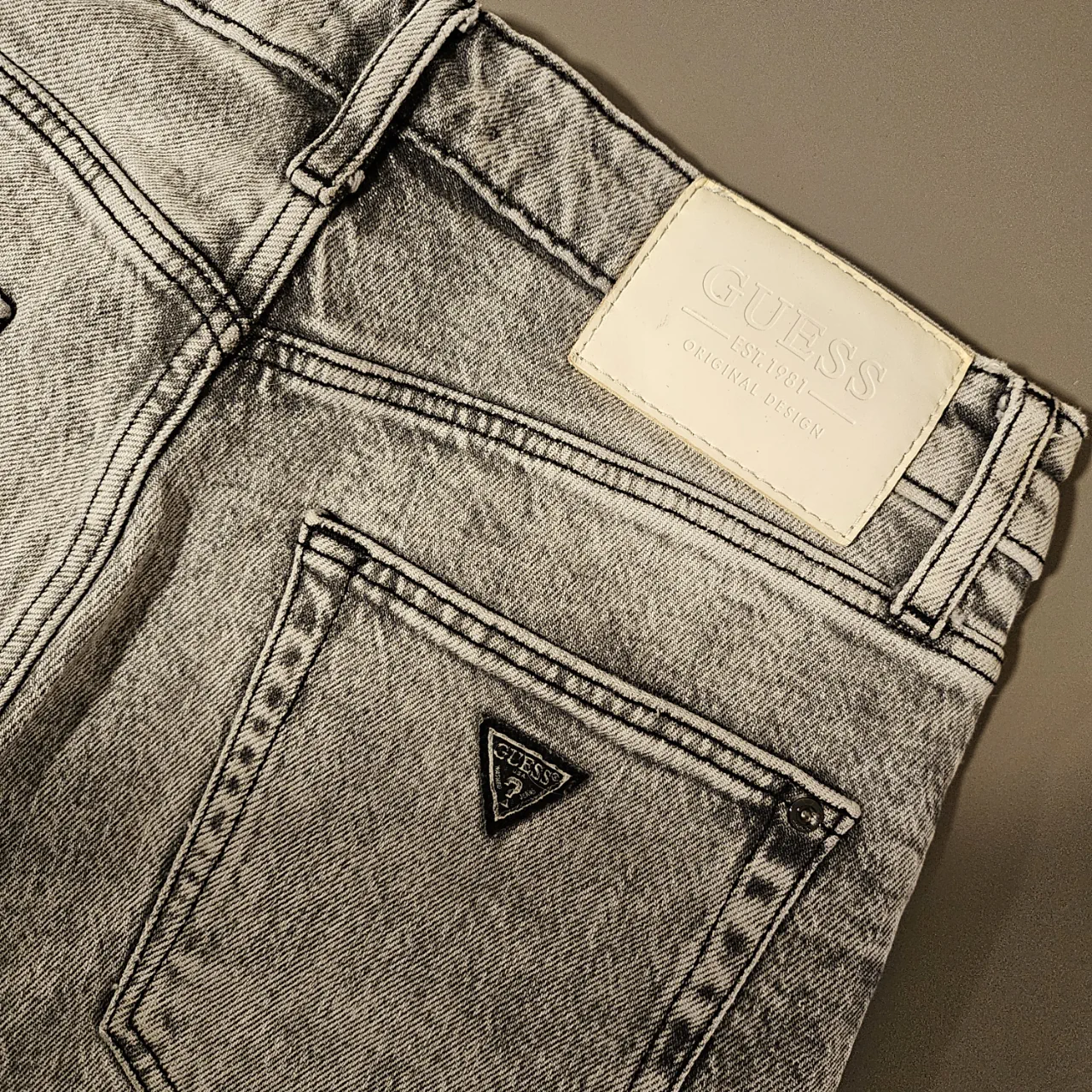 Jean GUESS - imagen 2