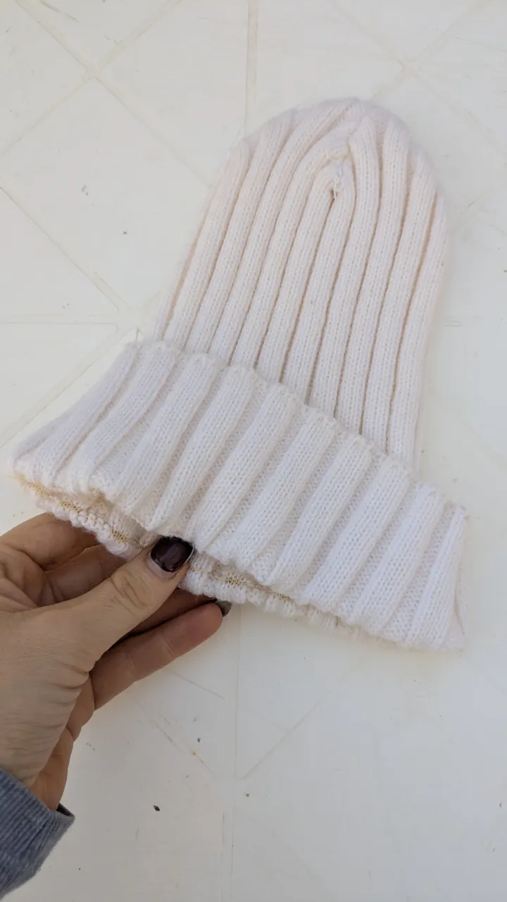 Gorro A ≠ - imagen 1