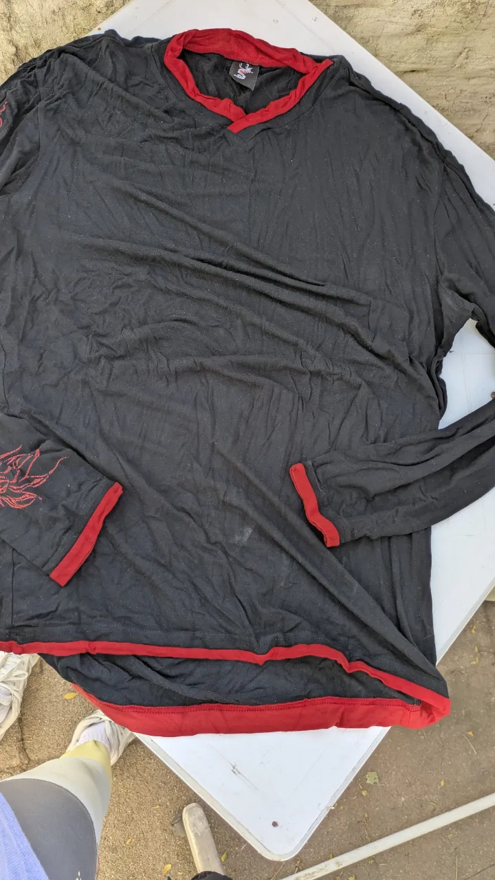 Remera Kosiuko · Talle L