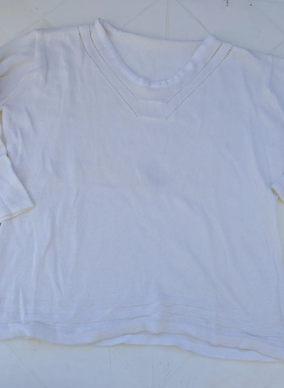 Sweater A ≠ - imagen 1