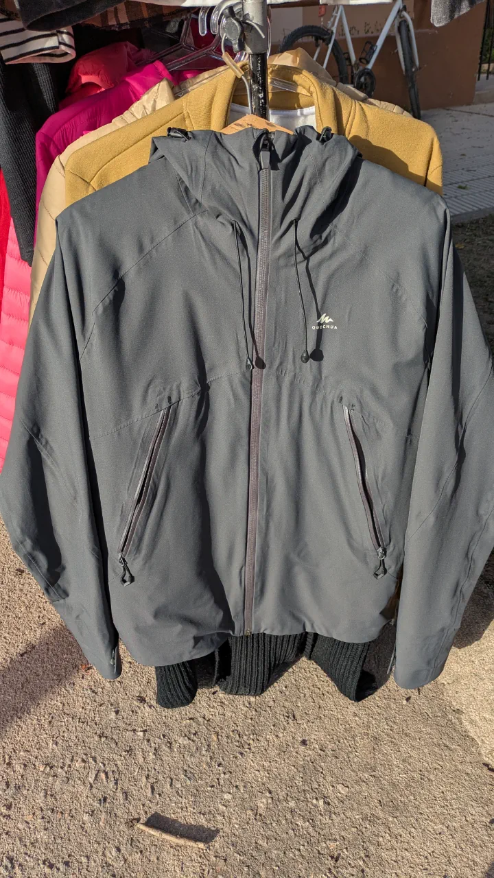 Campera Quechua · Talle M