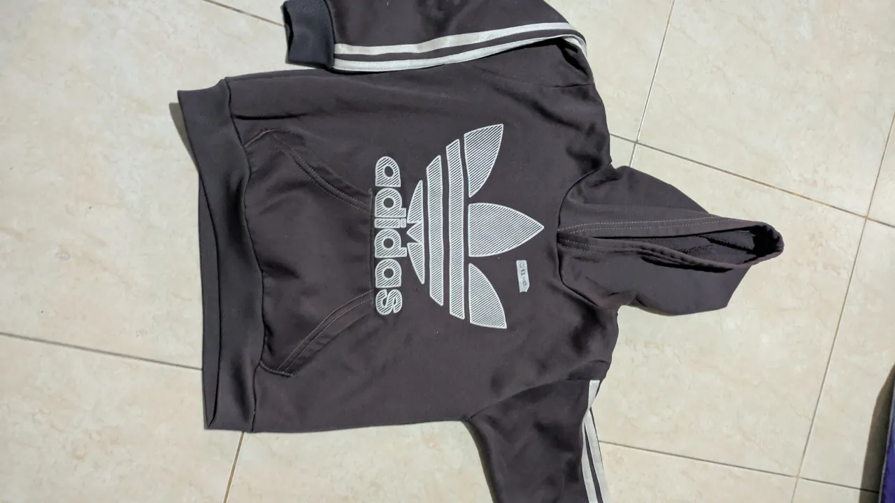 Buzo adidas · Talle 4 años / 104 cm