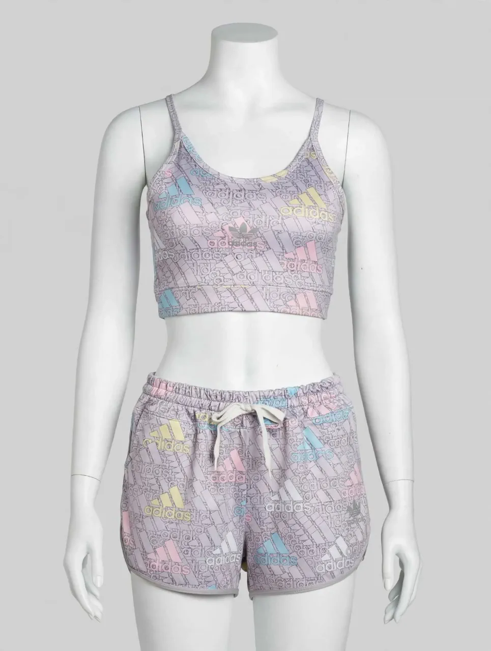 adidas · Talle M