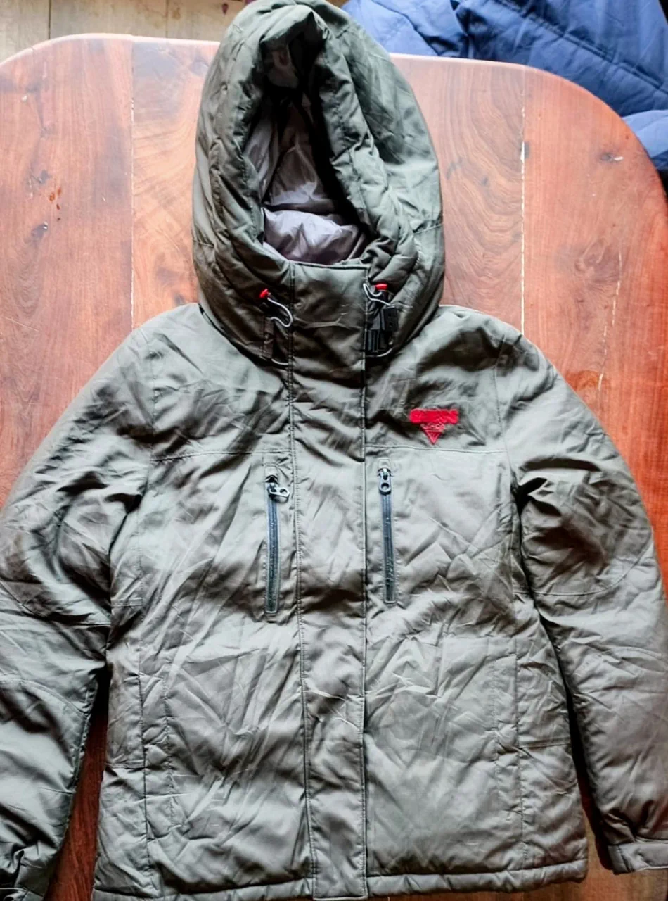 Campera Guees - imagen 1