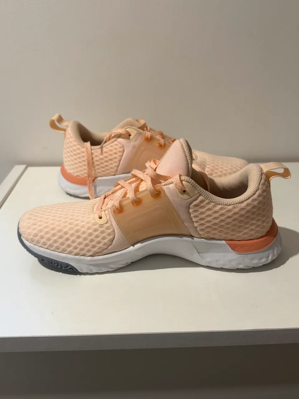 Nike · Talle AR 37