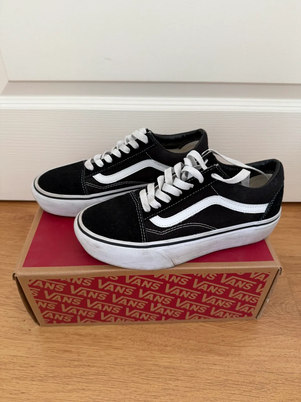 Vans · Talle AR 36