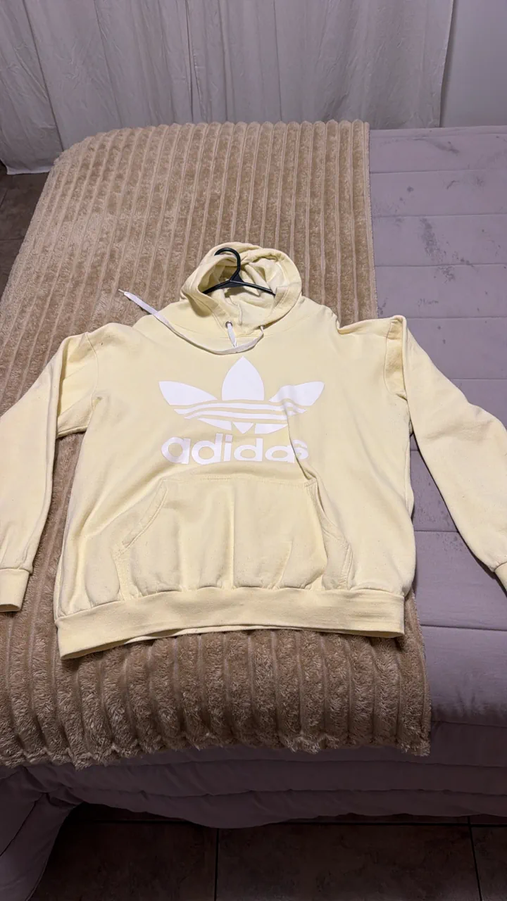 adidas · Talle M