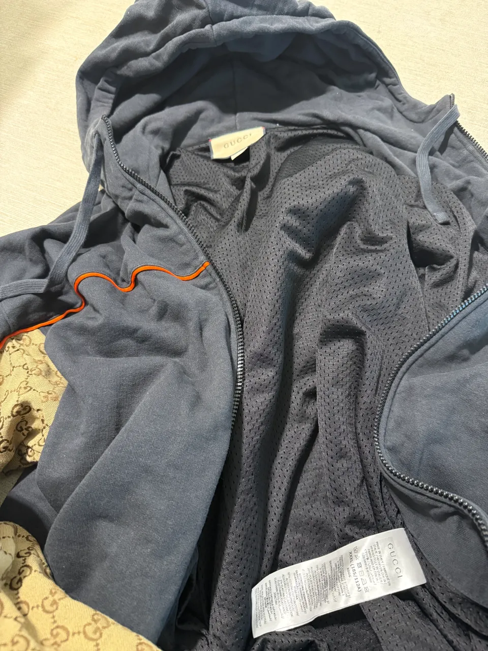 Buzo Gucci · Talle XXL