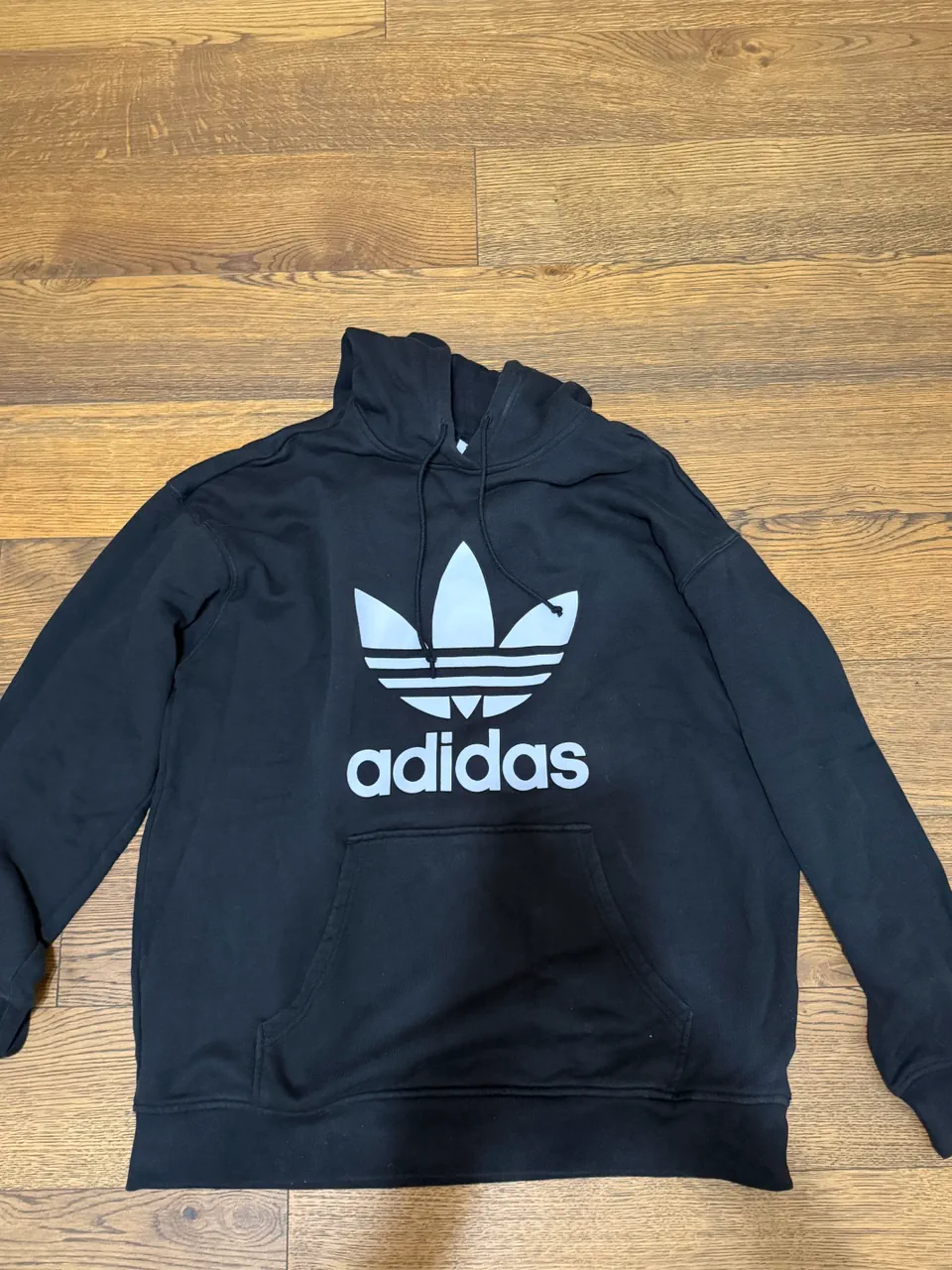 Buzo adidas · Talle L