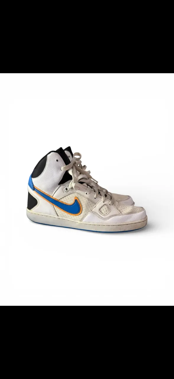 Nike · Talle AR 42