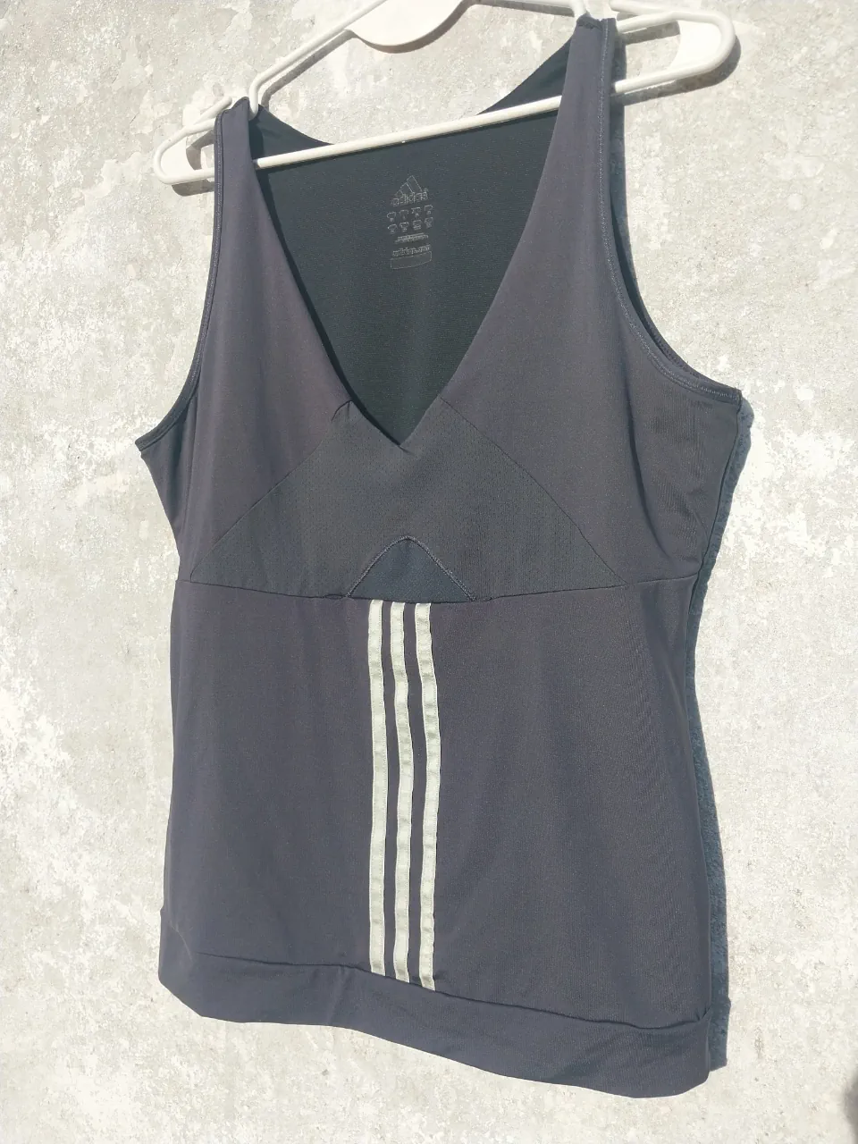 Musculosa adidas · Talle L