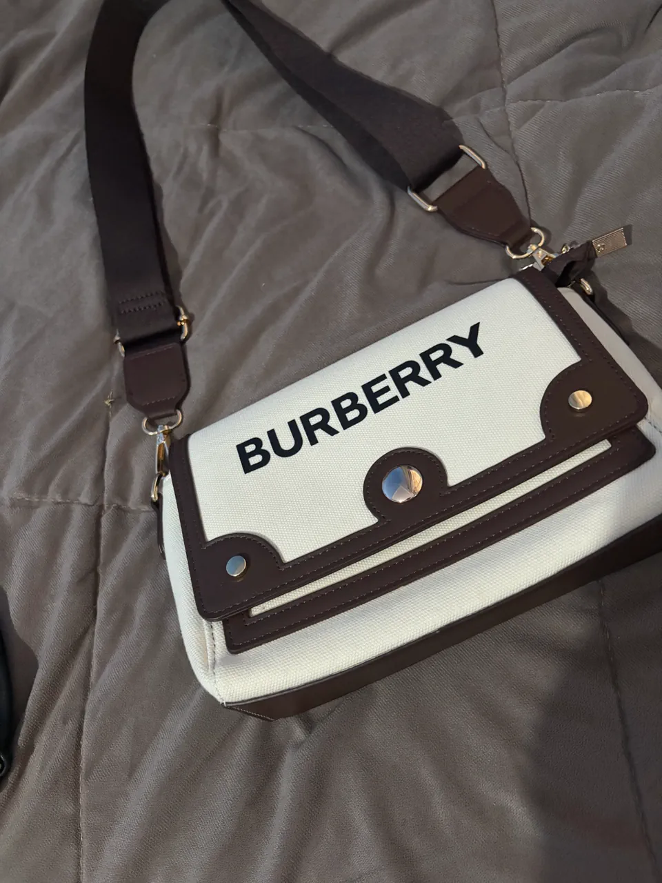Cartera Burberry - imagen 1