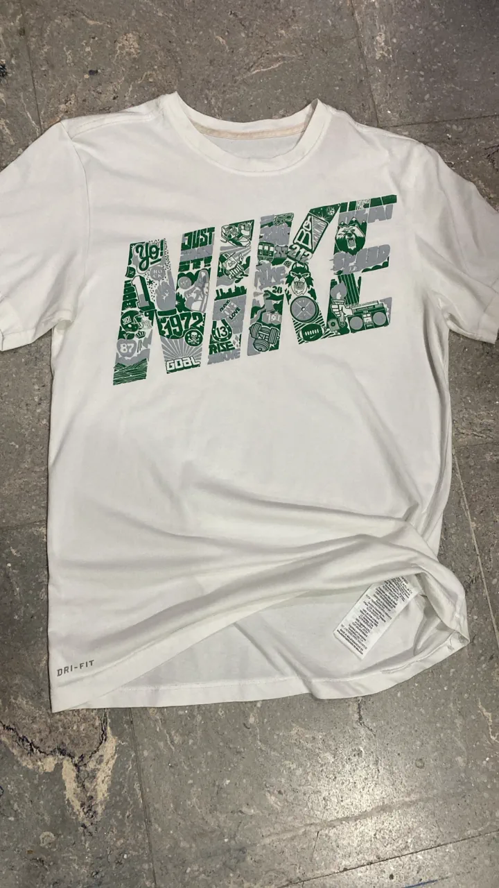 Nike · Talle M