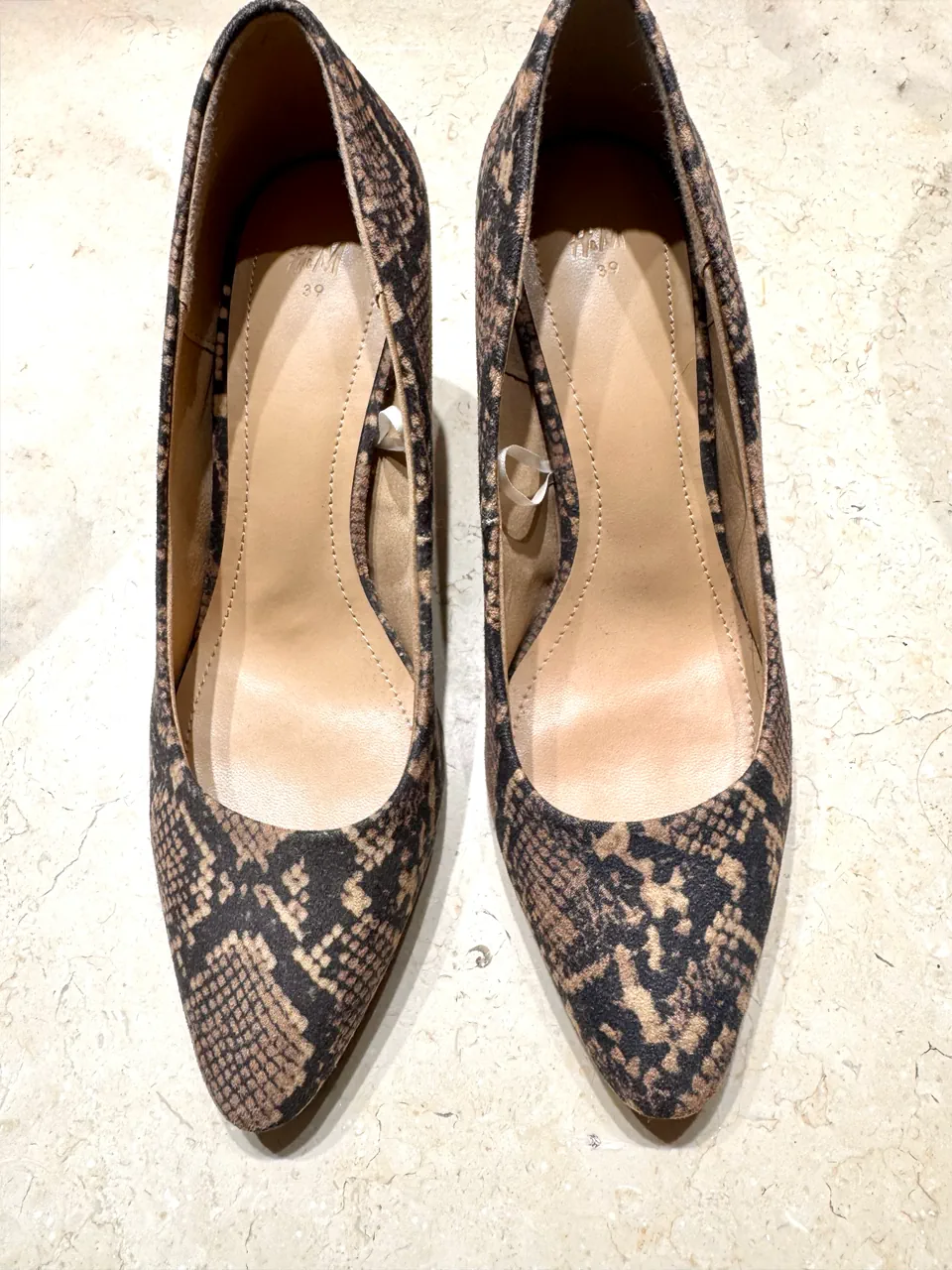 Zara · Talle AR 39