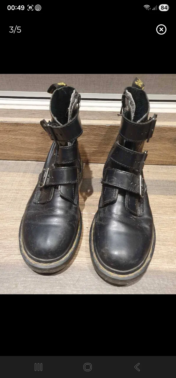 Dr. Martens · Talle AR 36
