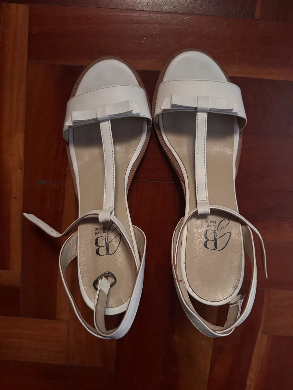 Grape brand · Talle AR 39