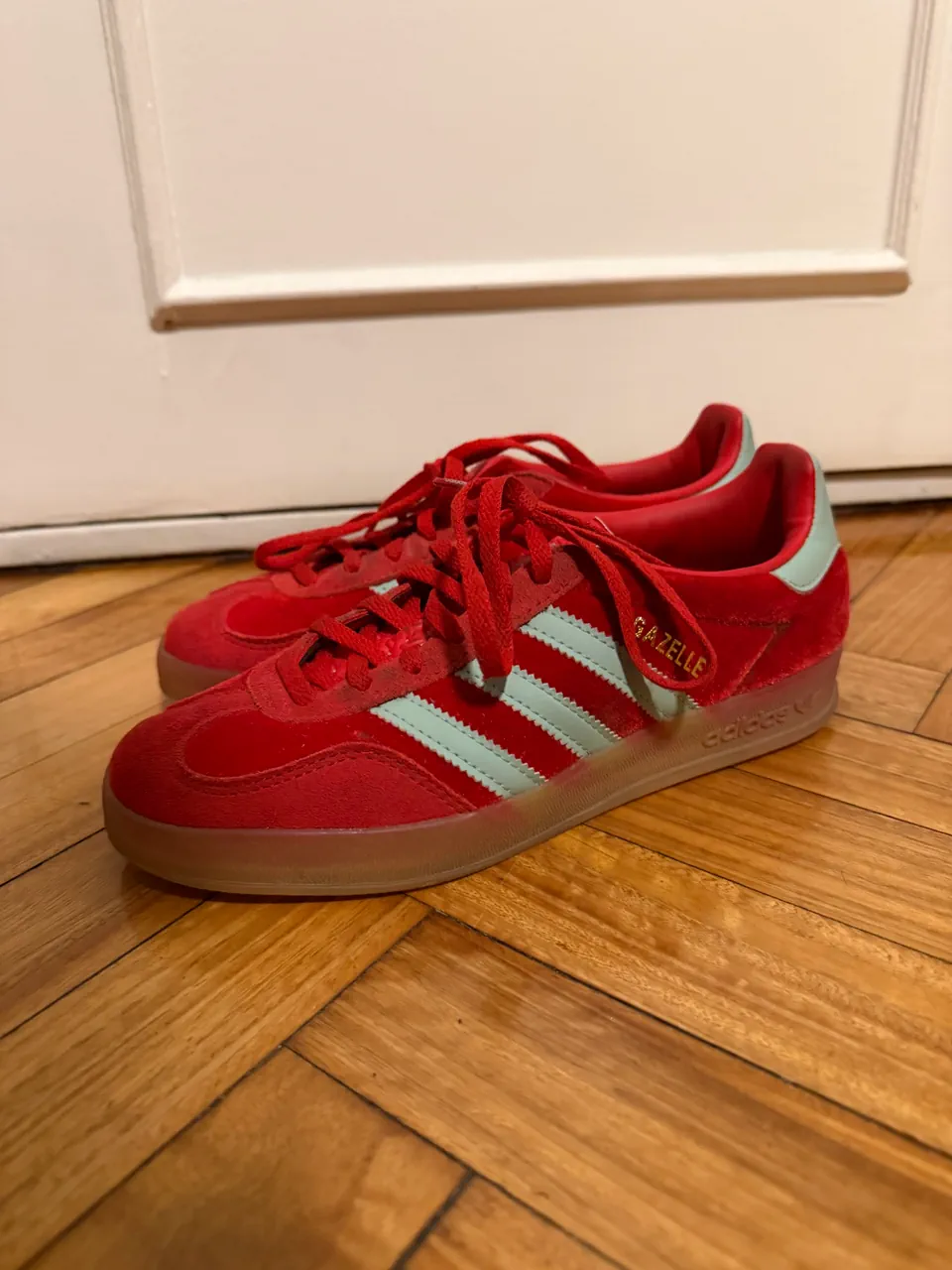 adidas · Talle EU 37