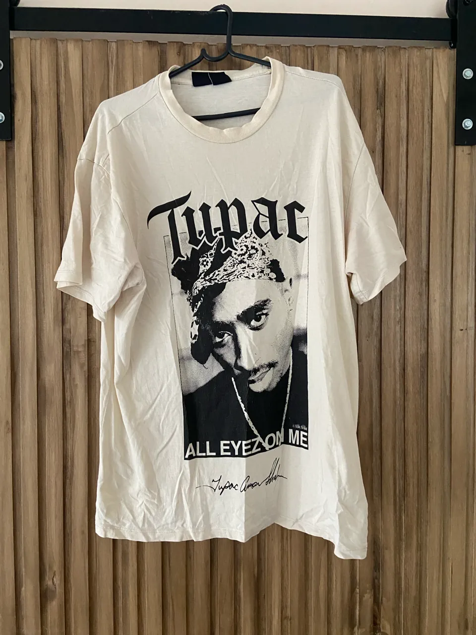 Remera Bershka · Talle M