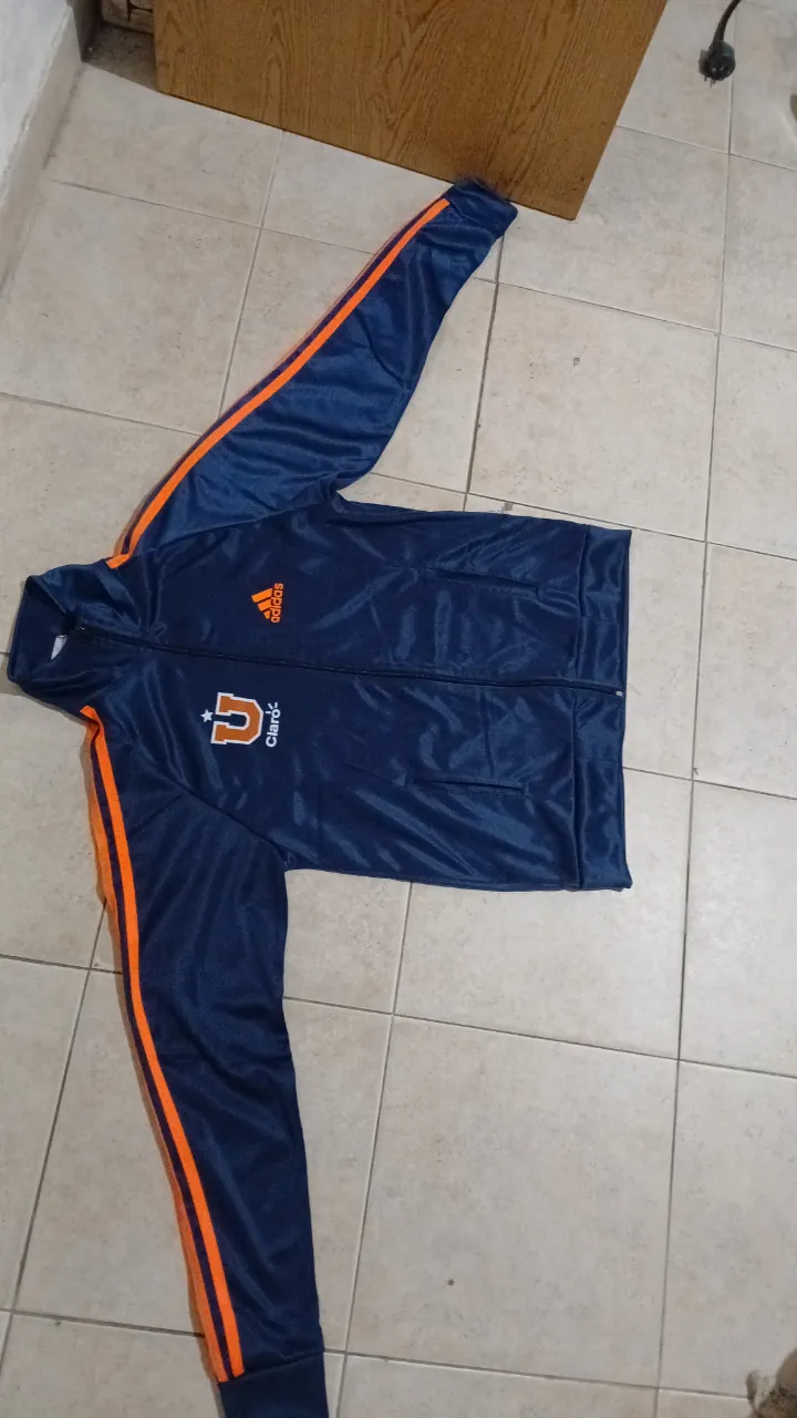 Buzo adidas - imagen 1