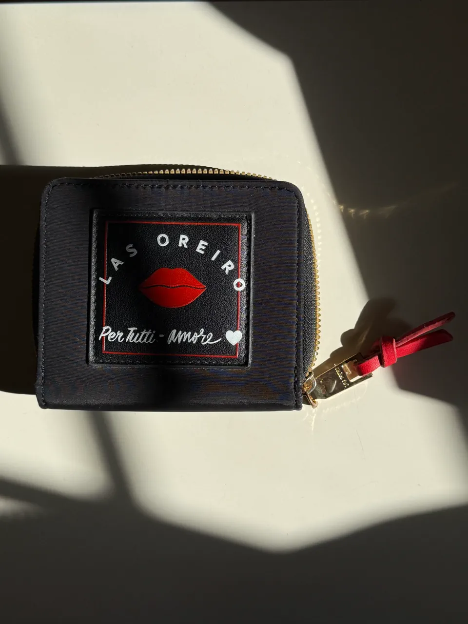 Billetera Las Oreiro