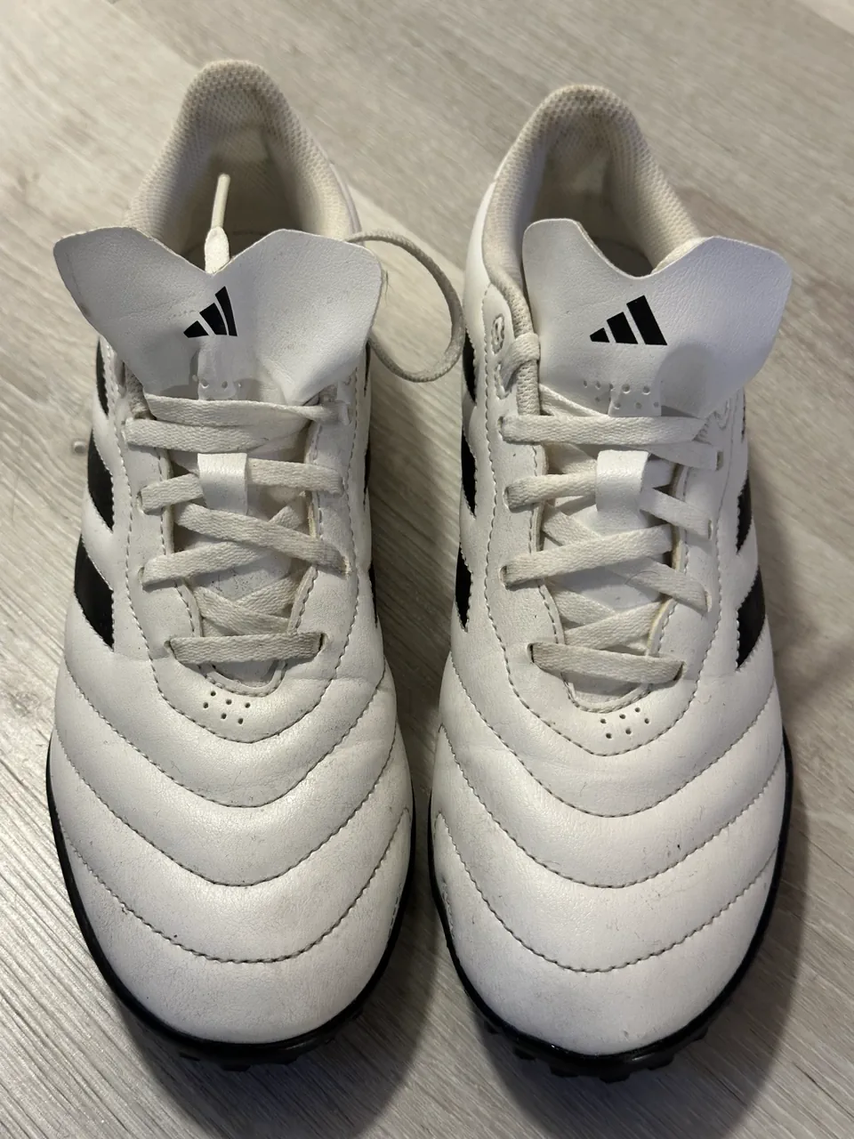 Botines adidas - imagen 1