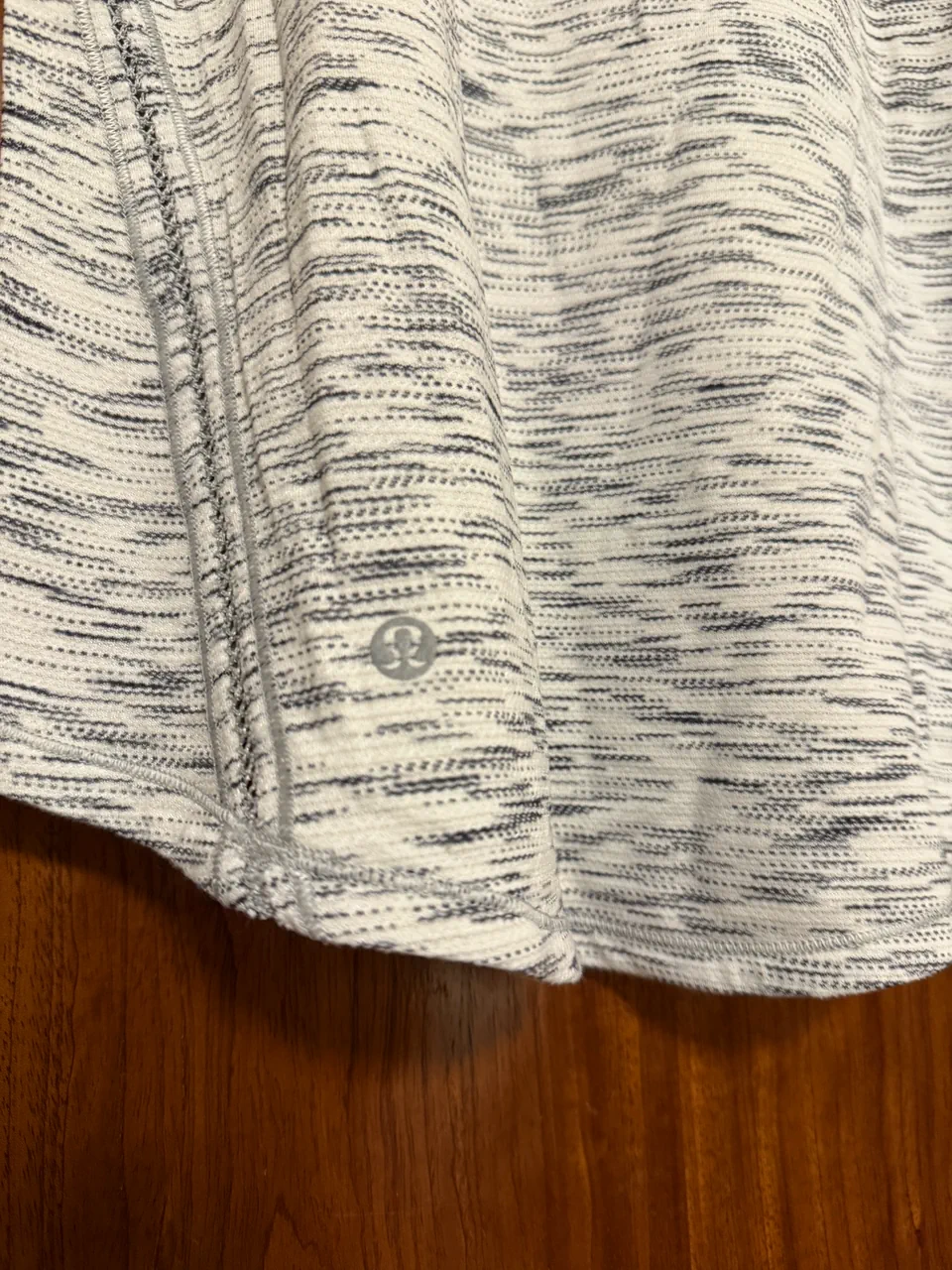 Remera Lululemon - imagen 4