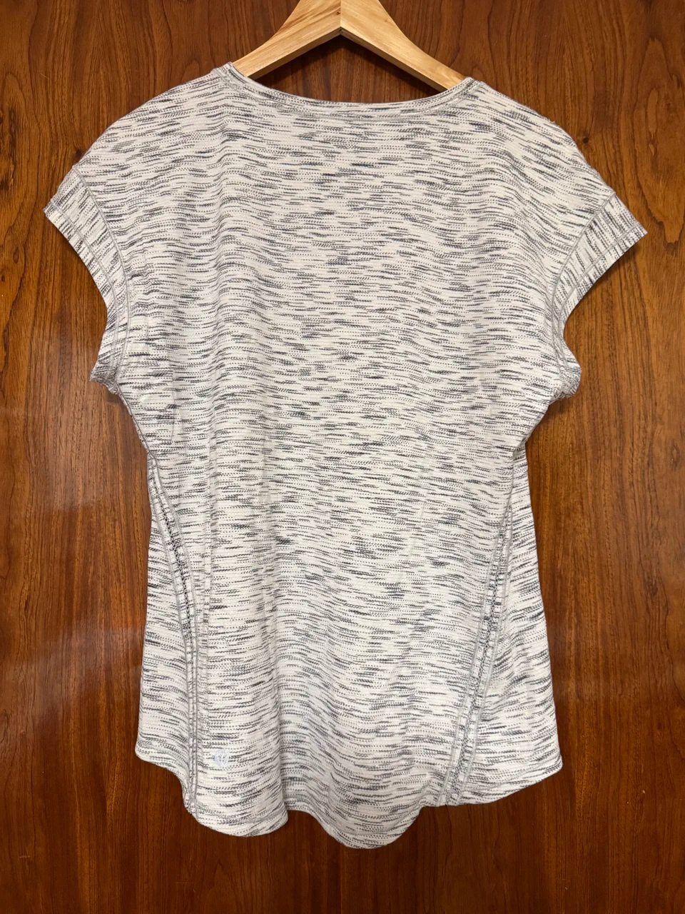 Remera Lululemon - imagen 3